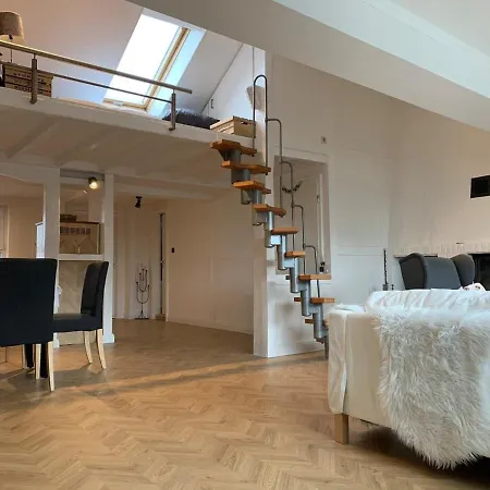 Ginius Homes- Ginis Penthouse דירה *