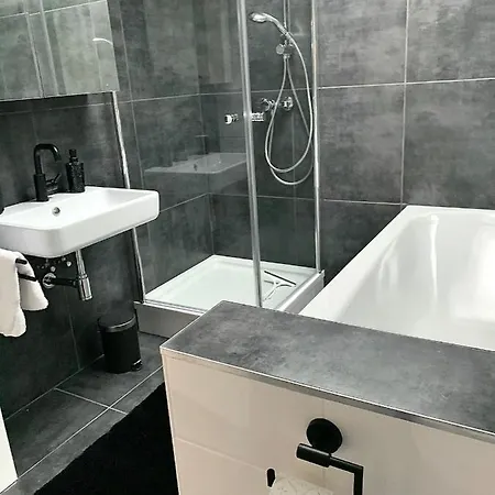 Ginius Homes- Ginis Penthouse דירה *
